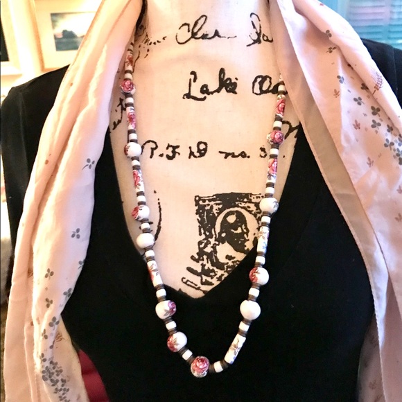 Indian Rose Enamel Necklace - Picture 6 of 7